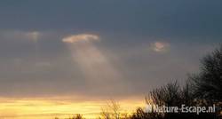 Zonlicht, schijnend door wolken NHD Castricum 1 191209
